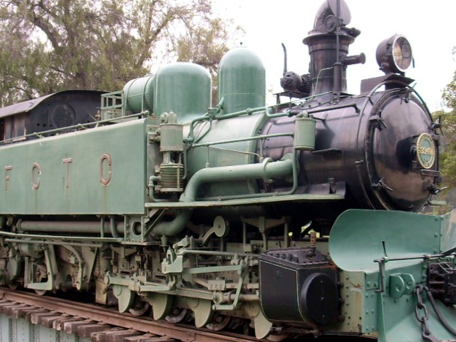 Locomotora Kitson Meyer preservada en el Museo Ferroviario de Santiago.